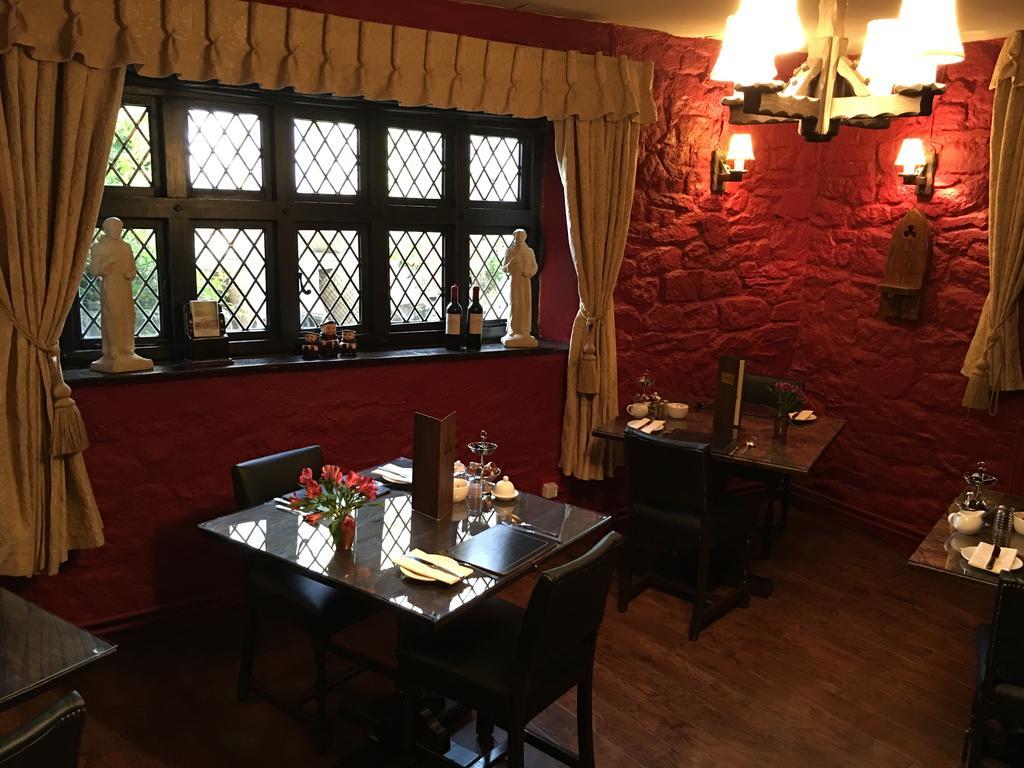 The Oxenham Arms Hotel Devon South Zeal Exterior photo