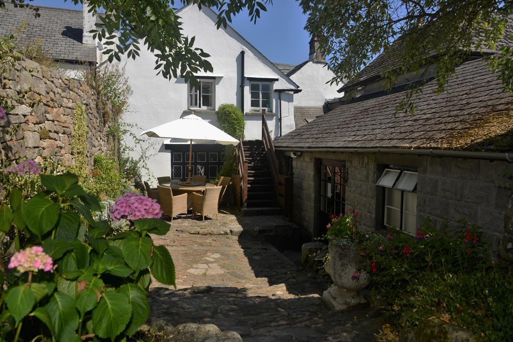 The Oxenham Arms Hotel Devon South Zeal Exterior photo