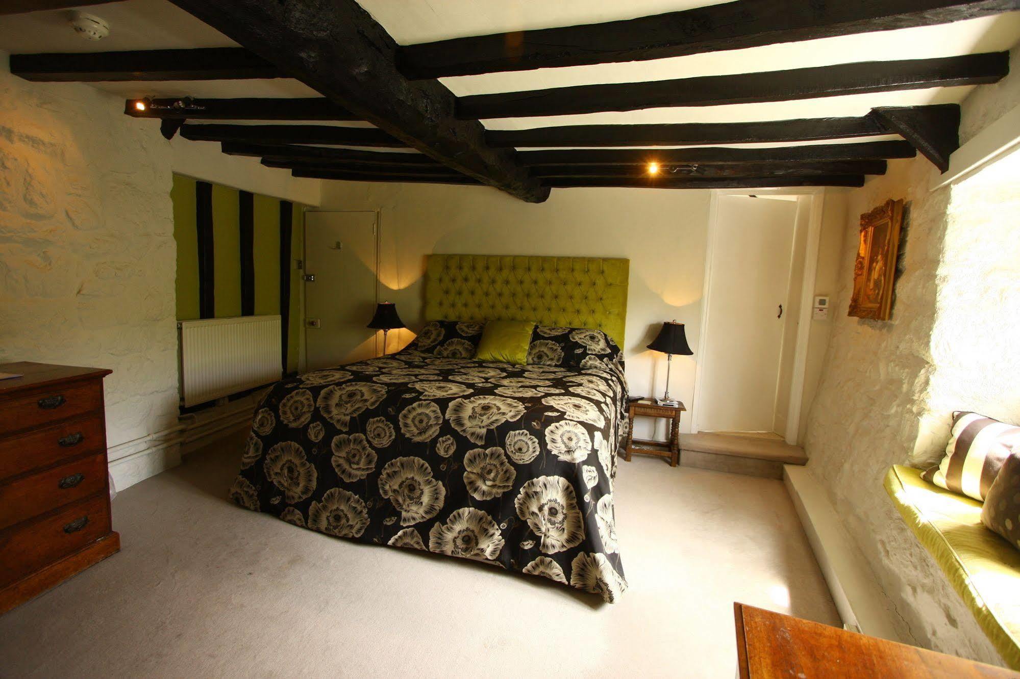 The Oxenham Arms Hotel Devon South Zeal Exterior photo